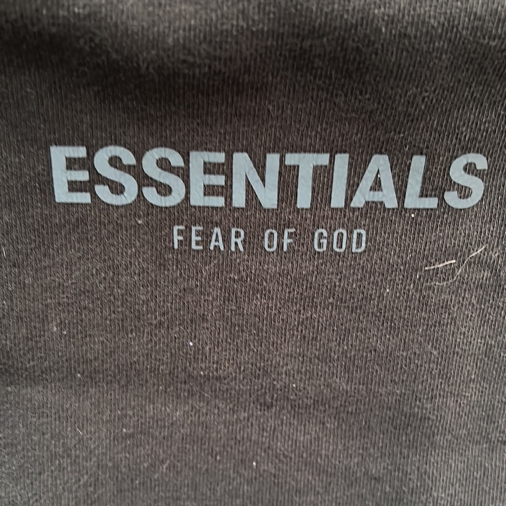 ESSENTIALS SWEATS